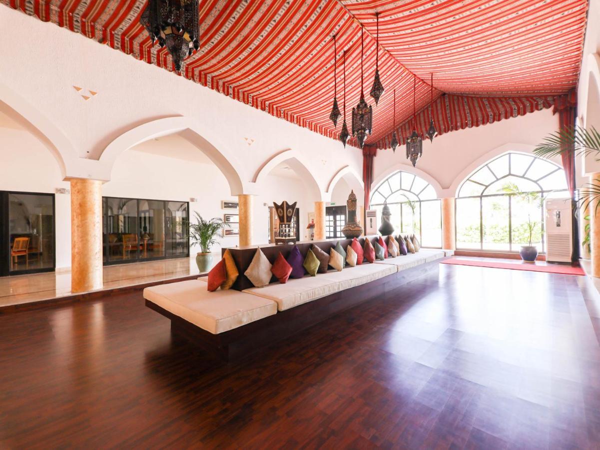 Capital O133 Al Sawadi Beach & 3*